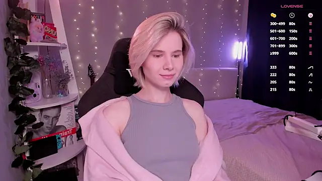 Snapshot of enigma_mia chatting on 6, 10, 2025 enigma mia online show from 6, 10, 2025