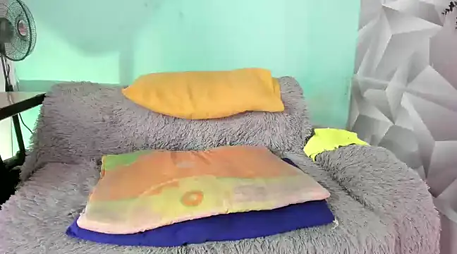 Snapshot of krityn_12 chatting on 17, 12, 2024 krityn 12 online show from 17, 12, 2024