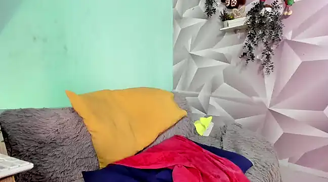 Snapshot of krityn_12 chatting on 27, 12, 2024 krityn 12 online show from 27, 12, 2024