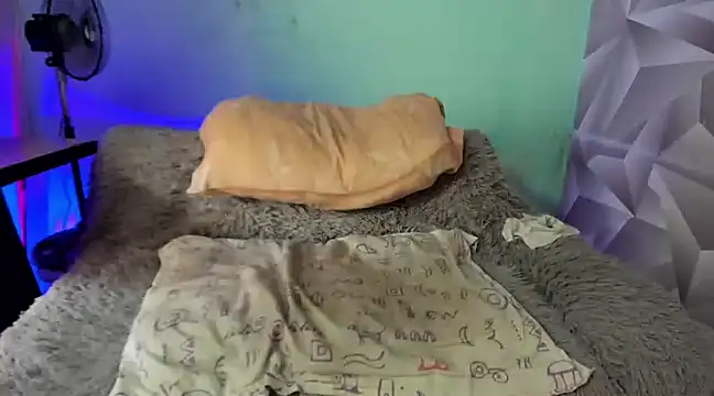 Snapshot of krityn_12 chatting on 28, 2, 2025 krityn 12 online show from 28, 2, 2025