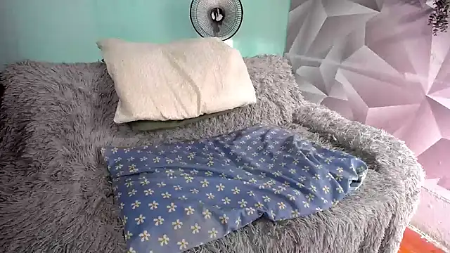 Snapshot of krityn_12 chatting on 20, 9, 2025 krityn 12 online show from 20, 9, 2025