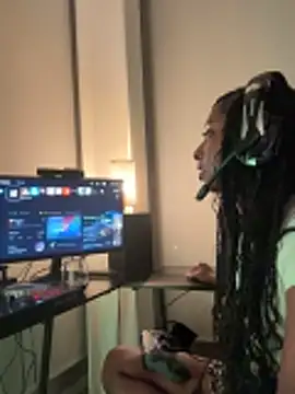 Your Paris online show from 20, 4, 2026