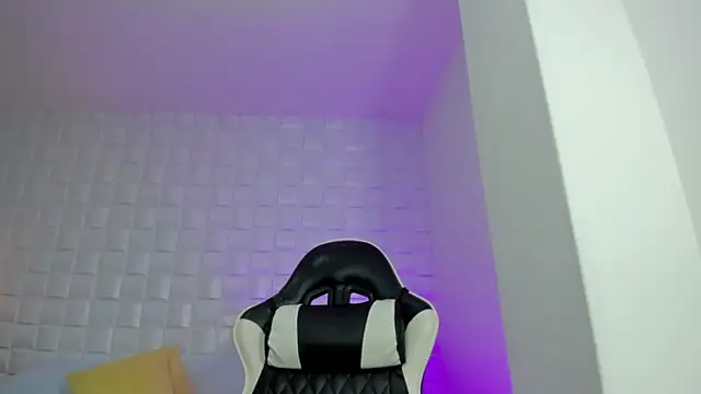 iris torrez  online show from 20, 4, 2026