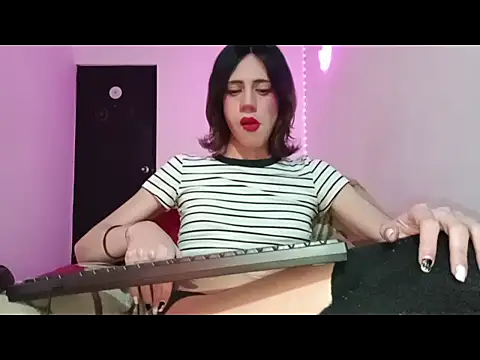 Snapshot of lucydreamm chatting on 21, 9, 2025 lucydreamm online show from 21, 9, 2025