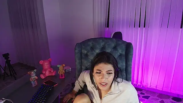 IsabelleFoxx  online show from 5, 1, 2025