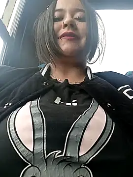 Cristal  04 online show from 28, 2, 2025