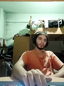 kleineid77 online show from 28, 10, 2025