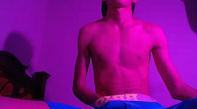 Snapshot of isaaclatino chatting on 7, 12, 2024 isaaclatino online show from 7, 12, 2024