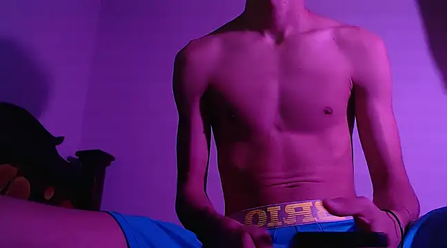 Snapshot of isaaclatino chatting on 16, 12, 2024 isaaclatino online show from 16, 12, 2024