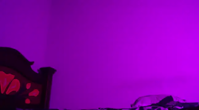 Snapshot of isaaclatino chatting on 24, 12, 2024 isaaclatino online show from 24, 12, 2024