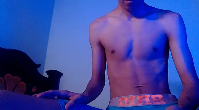 Snapshot of isaaclatino chatting on 25, 2, 2025 isaaclatino online show from 25, 2, 2025