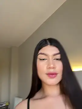 EmmaMartiinez online show from 30, 4, 2026