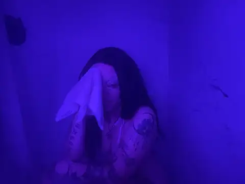 Snapshot of tatted-bitty chatting on 11, 2, 2025 tatted-bitty online show from 11, 2, 2025