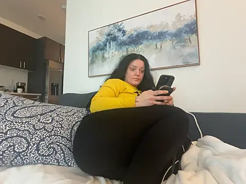 Snapshot of tatted-bitty chatting on 4, 3, 2025 tatted-bitty online show from 4, 3, 2025