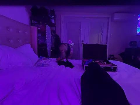 Snapshot of tatted-bitty chatting on 16, 3, 2025 tatted-bitty online show from 16, 3, 2025