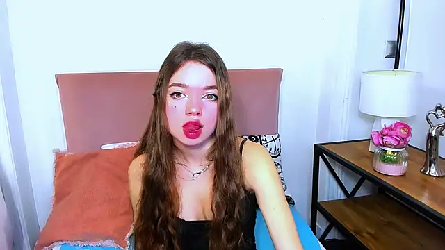 GraceLips online show from 28, 2, 2025