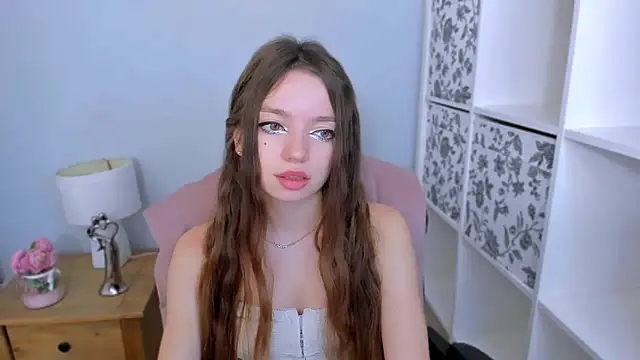 GraceLips online show from 13, 10, 2025