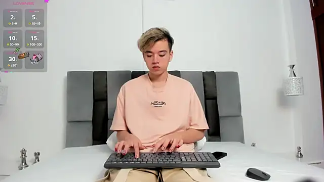 bunny maxi online show from 23, 12, 2024