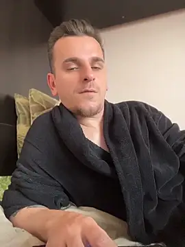 Huge cock22cm online show from 25, 4, 2026