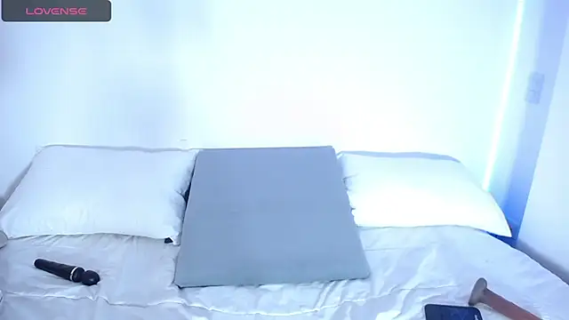 Snapshot of megan_bluee23 chatting on 9, 12, 2024 megan bluee23 online show from 9, 12, 2024