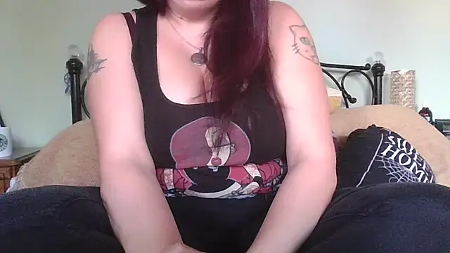 Snapshot of MissKisu chatting on 13, 11, 2025 MissKisu online show from 13, 11, 2025