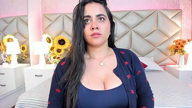 Brenda Garcia online show from 13, 11, 2025