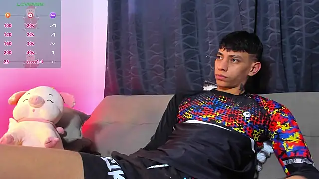 Josep Davies online show from 2, 1, 2025