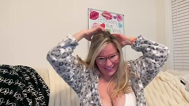 Milf Goddess online show from 27, 2, 2025