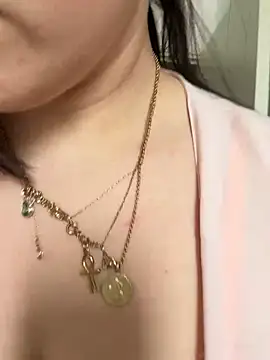 Luccreccia  online show from 28, 3, 2026