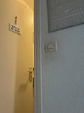 Luccreccia  online show from 9, 4, 2026