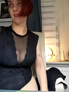 Snapshot of Loona-Lexxington chatting on 4, 2, 2025 Loona-Lexxington online show from 4, 2, 2025