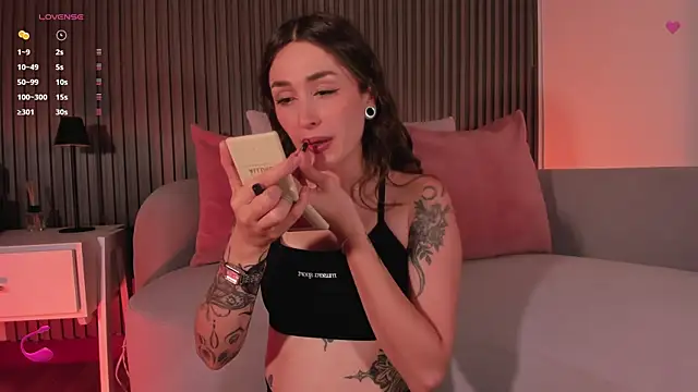 Amy-Parrish online show from 23, 4, 2026