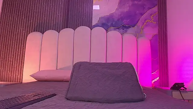 hot dione online show from 27, 4, 2026