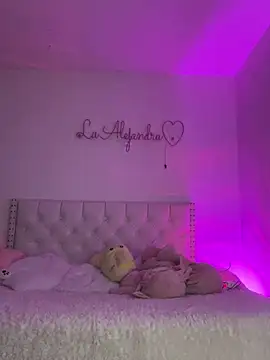 alee lenoxx online show from 19, 3, 2025