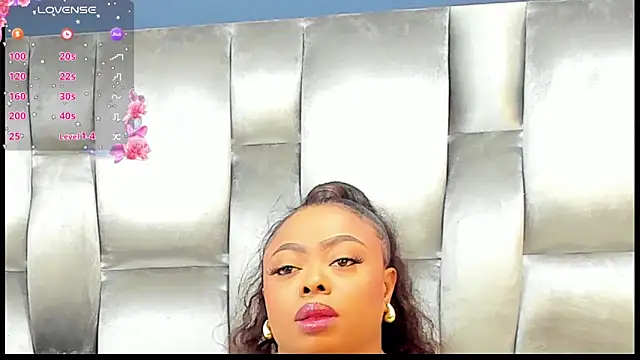 CamilaBenitez online show from 23, 4, 2026