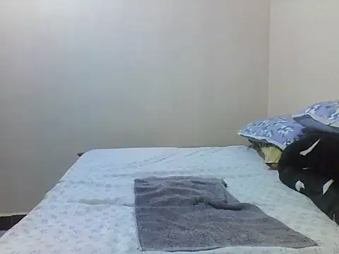 princess-cutie12 online show from 4, 10, 2025