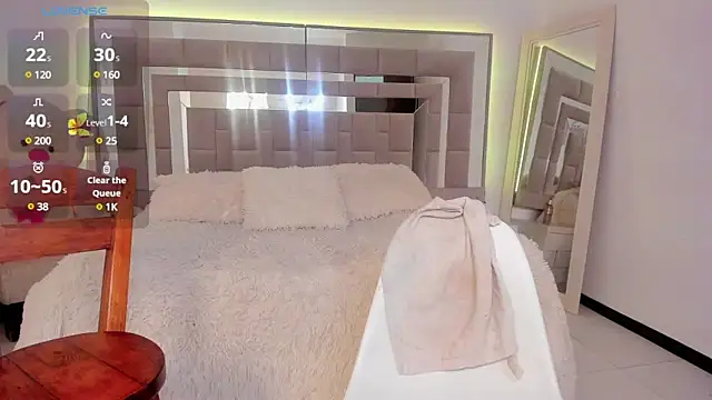 Nicolle foxy online show from 20, 12, 2024