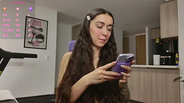 Snapshot of emiliasommer chatting on 7, 4, 2026 emiliasommer online show from 7, 4, 2026