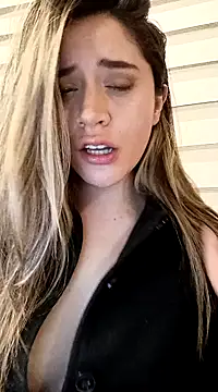 Snapshot of maliciaworld chatting on 18, 12, 2024 maliciaworld online show from 18, 12, 2024