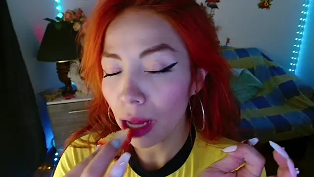 Aylinn diaz online show from 14, 4, 2026