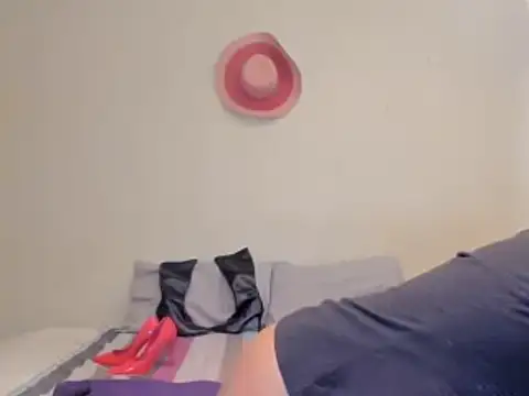 AfricanSquirtingQueen online show from 17, 6, 2026