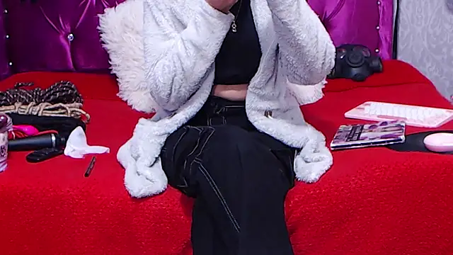 AyshaScott online show from 20, 1, 2025