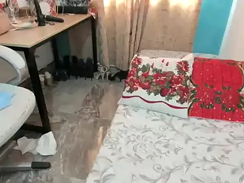 MonicaGarcia  online show from 4, 1, 2025