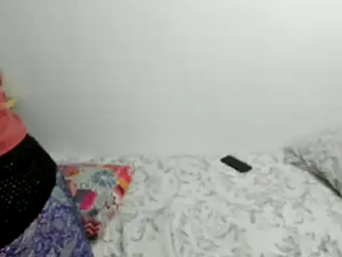 MonicaGarcia  online show from 25, 1, 2025