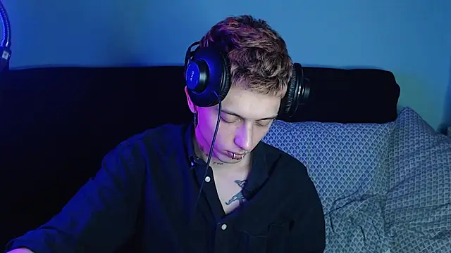 axxxturel online show from 12, 12, 2024