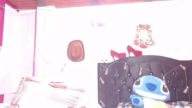 Snapshot of NikkiRous_ chatting on 5, 2, 2025 NikkiRous online show from 5, 2, 2025