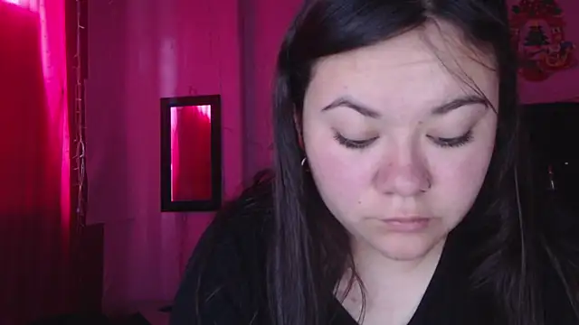 Snapshot of NikkiRous_ chatting on 2, 10, 2025 NikkiRous online show from 2, 10, 2025