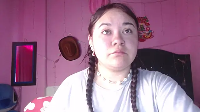 Snapshot of NikkiRous_ chatting on 6, 11, 2025 NikkiRous online show from 6, 11, 2025