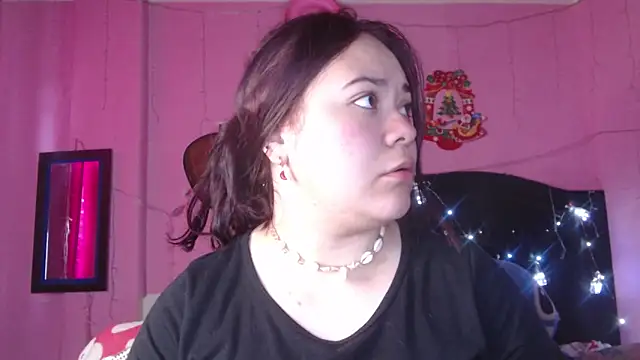 Snapshot of NikkiRous_ chatting on 10, 11, 2025 NikkiRous online show from 10, 11, 2025