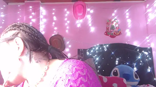 Snapshot of NikkiRous_ chatting on 13, 11, 2025 NikkiRous online show from 13, 11, 2025